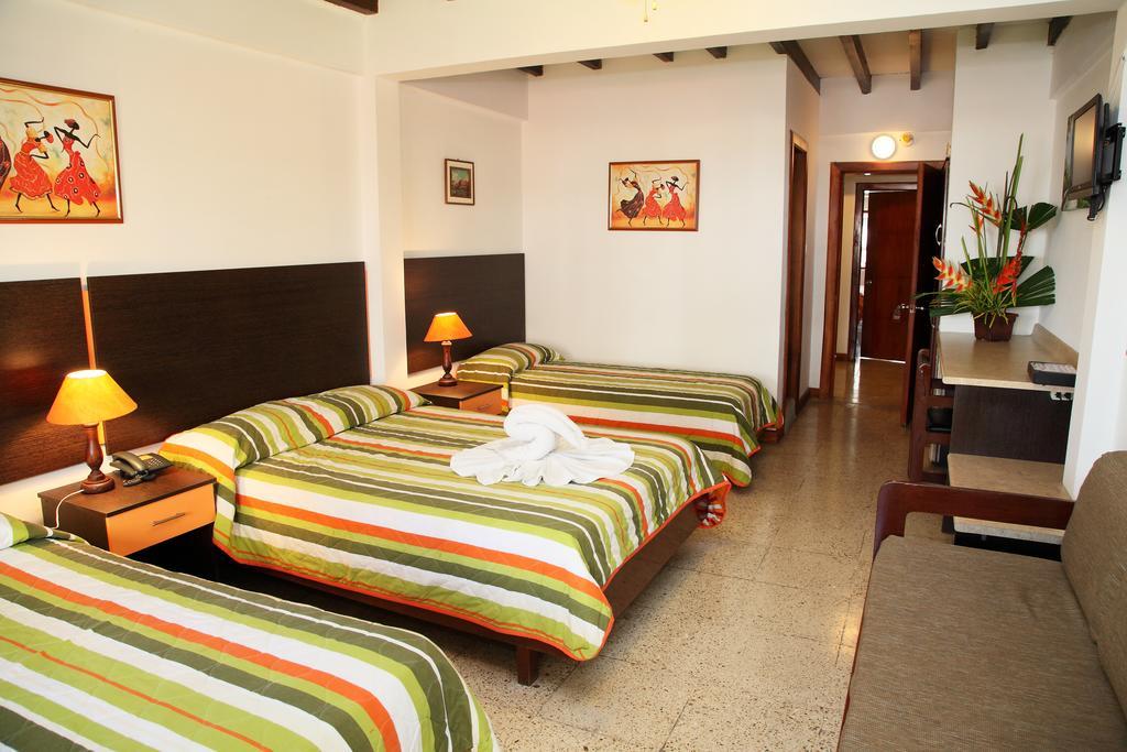 Hotel Puerto Ballesta Tonsupa Exterior photo