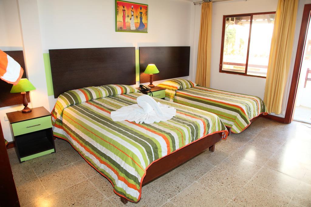Hotel Puerto Ballesta Tonsupa Room photo