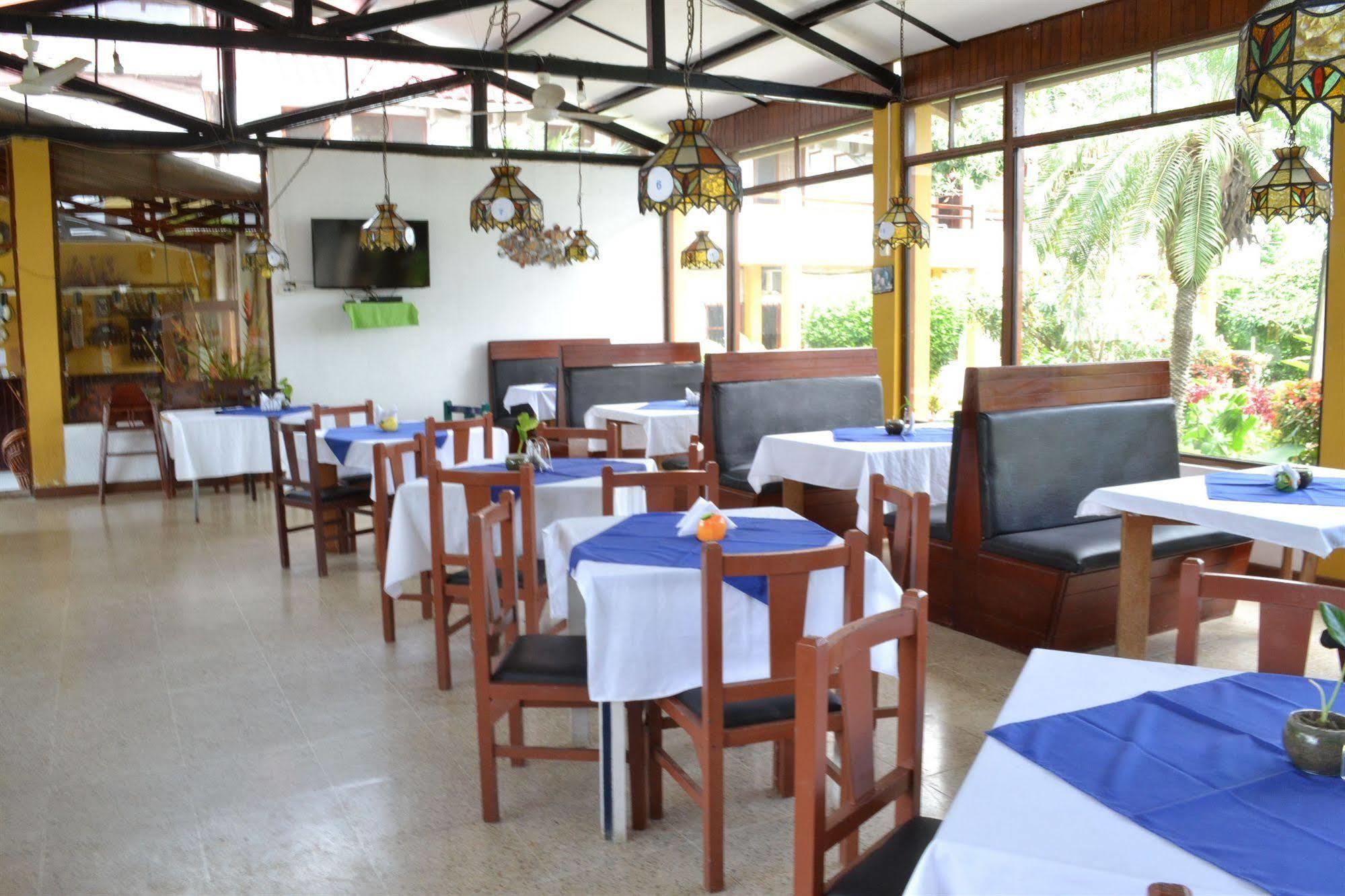 Hotel Puerto Ballesta Tonsupa Exterior photo