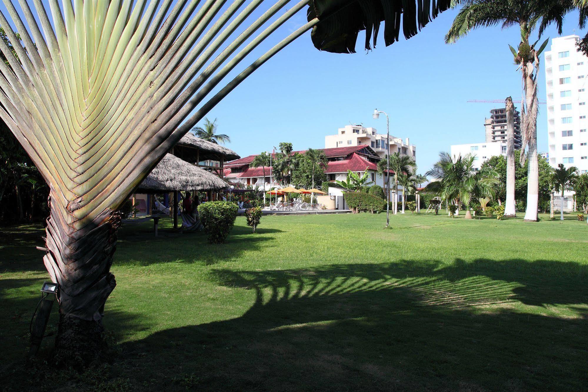 Hotel Puerto Ballesta Tonsupa Exterior photo